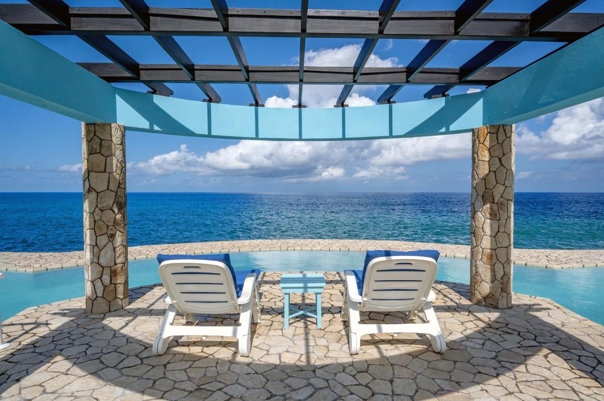 Ocean Cliff Hotel Negril Limited - Adults Only Exterior photo
