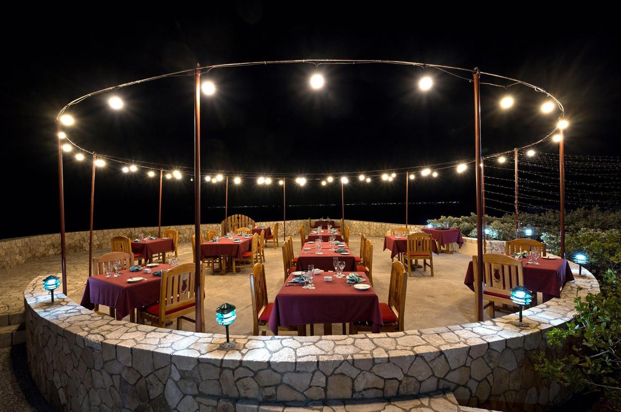 Ocean Cliff Hotel Negril Limited - Adults Only Exterior photo