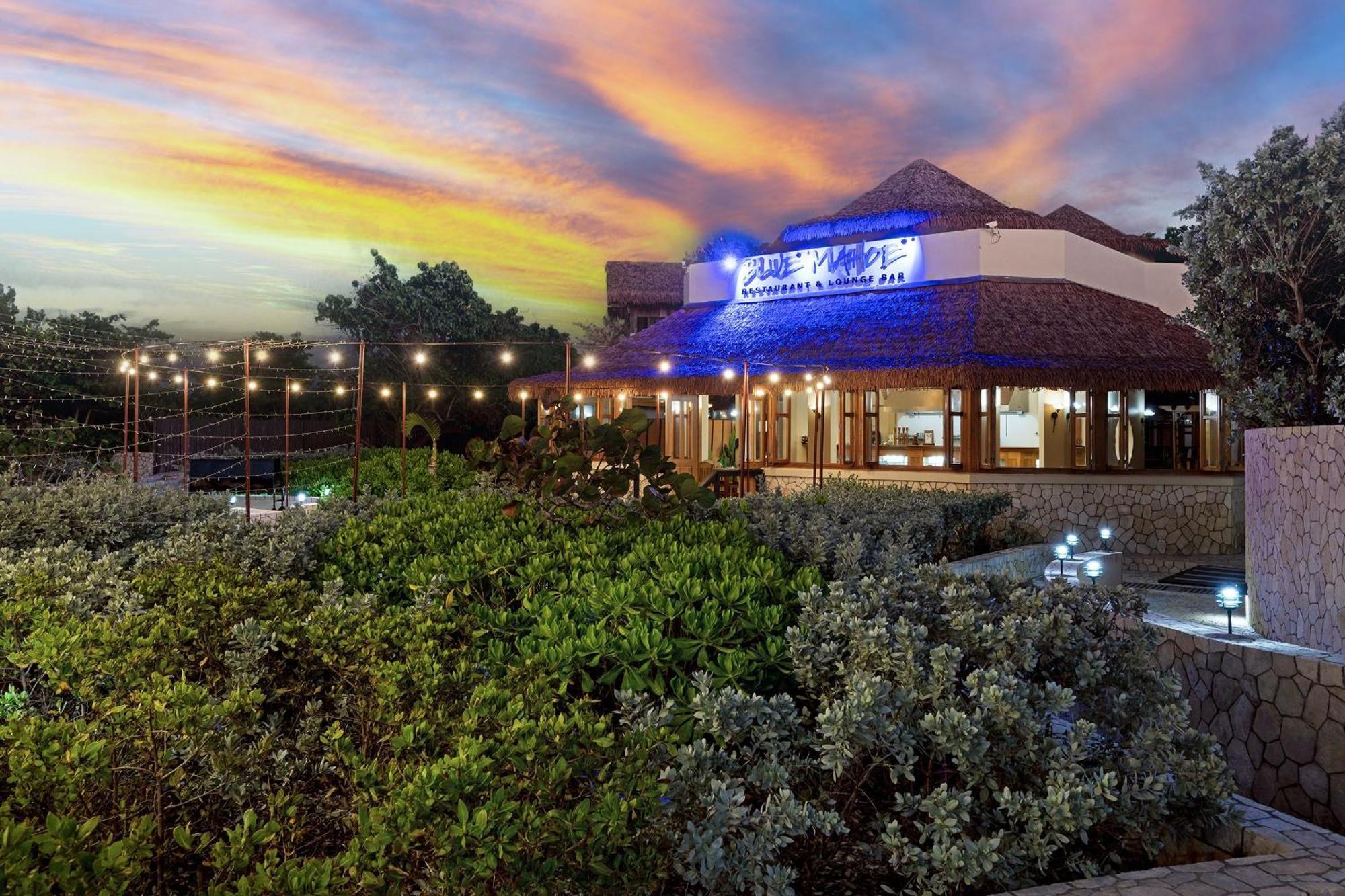 Ocean Cliff Hotel Negril Limited - Adults Only Exterior photo