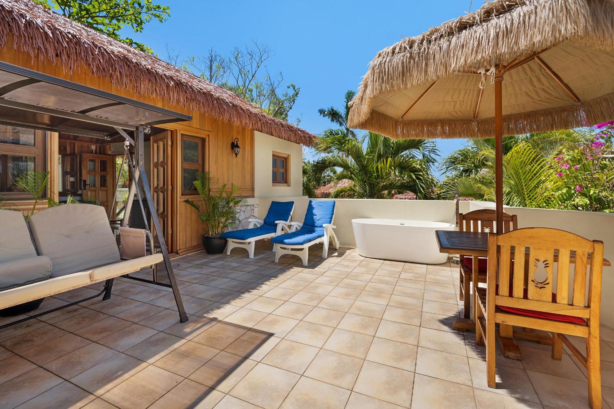 Ocean Cliff Hotel Negril Limited - Adults Only Exterior photo