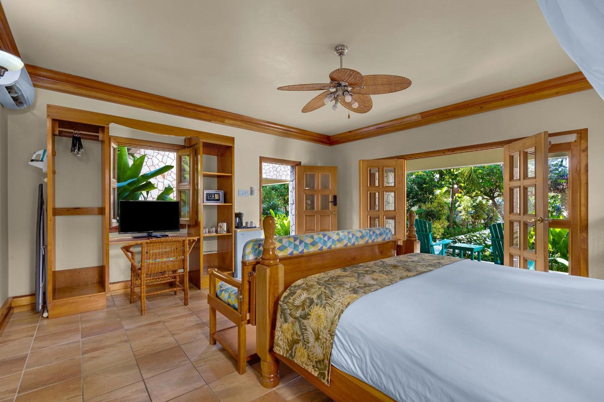Ocean Cliff Hotel Negril Limited - Adults Only Exterior photo