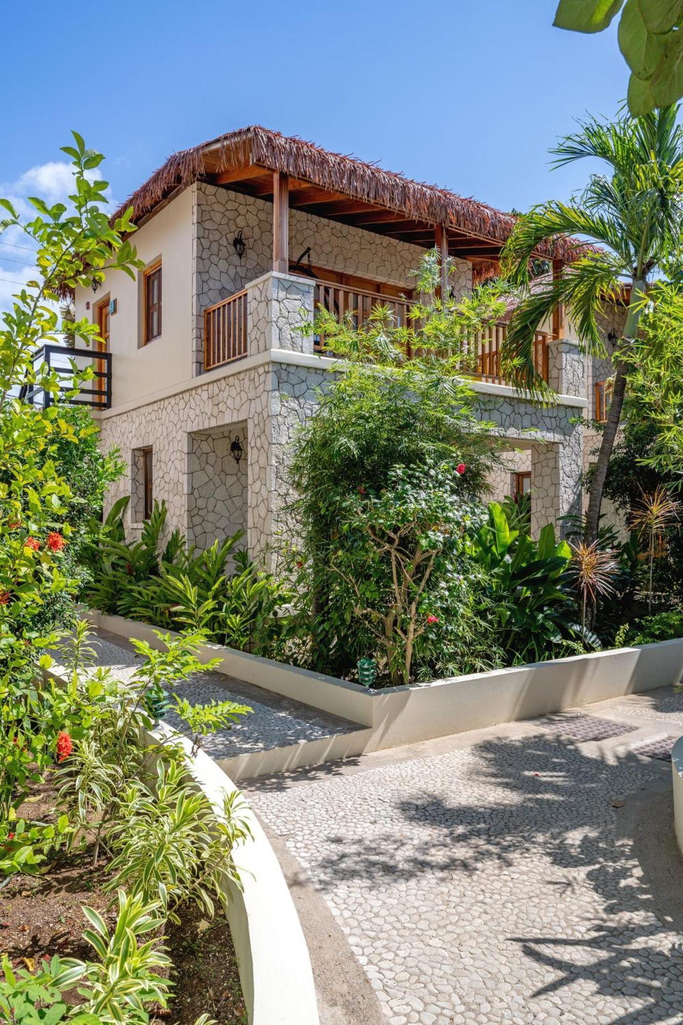 Ocean Cliff Hotel Negril Limited - Adults Only Exterior photo